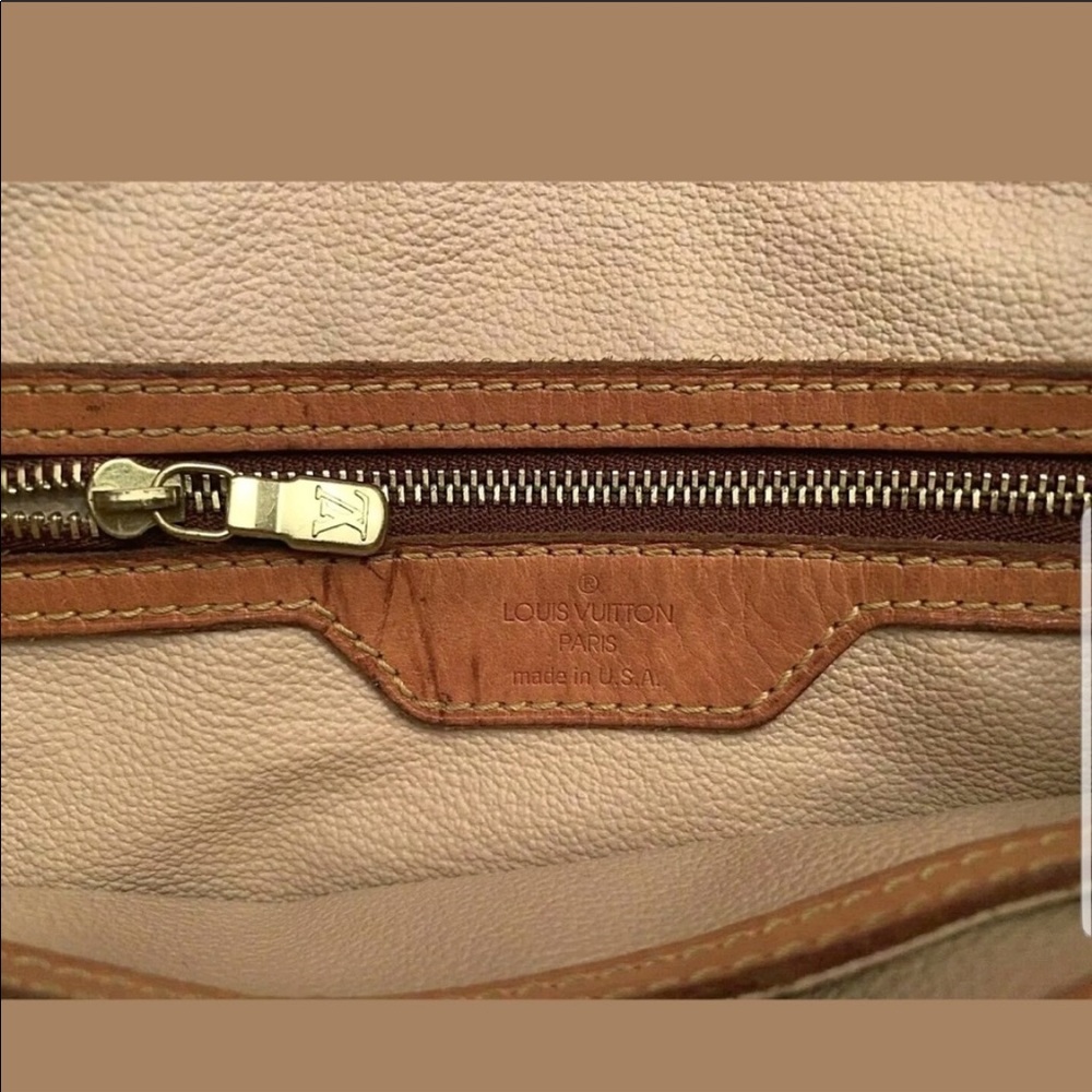 Handbag - Picture 3 of 5
